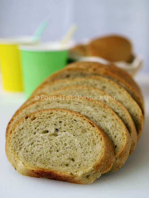 Italian pesto bread