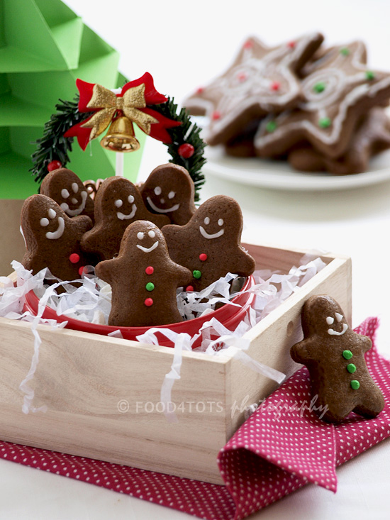 gingerbread man, gingerbread men, cookies, food-4tots, food for toddlers, Christmas, festive cookies, biscuits, toddler, children, kid, picky eater